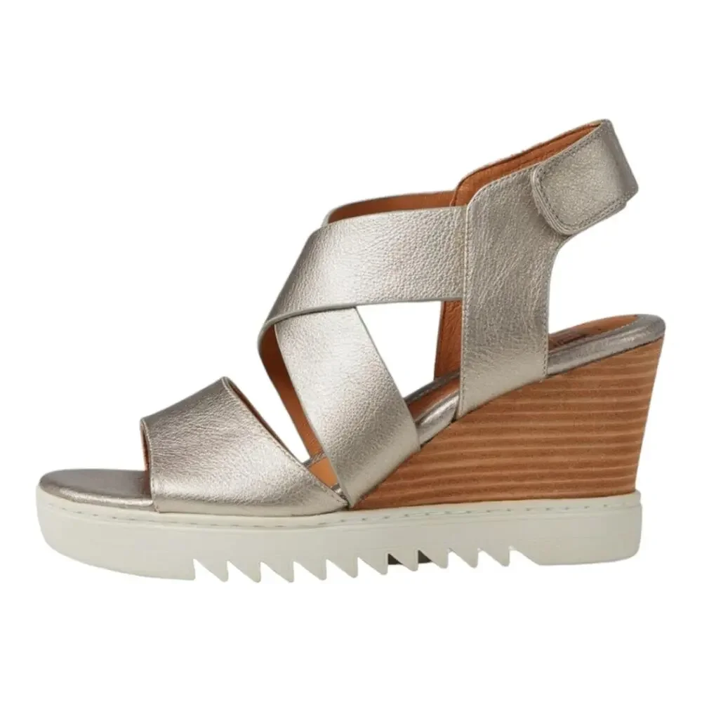Sofft Womens Size 10 Uxley Grey Gold Metallic Leather‎ Wedge Sandals Shoes New
